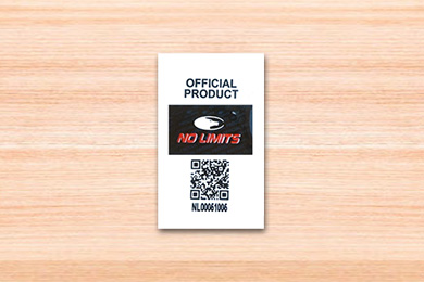 Numbered hologram on woven numbered labels with QR Code